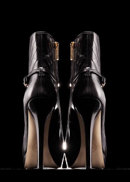 Photograph Ronnie Dai Boots on One Eyeland