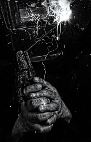 Photograph Tim Booth Welder Pando on One Eyeland
