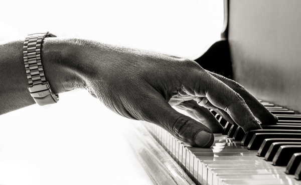 Photograph Tim Booth Keyboard Player Mike Lindup on One Eyeland
