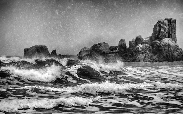 Photograph Suk Eun Kim Blizzard Sea on One Eyeland