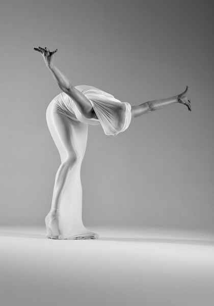 Photograph Piotr Leczkowski Birth on One Eyeland