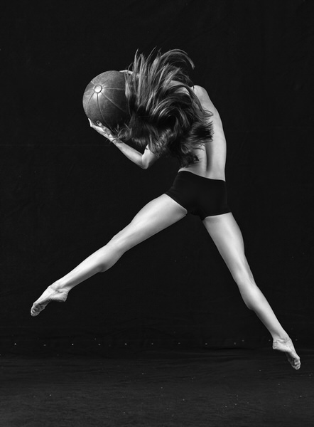 Photograph Guenther Egger Dance A Love Story 3 on One Eyeland