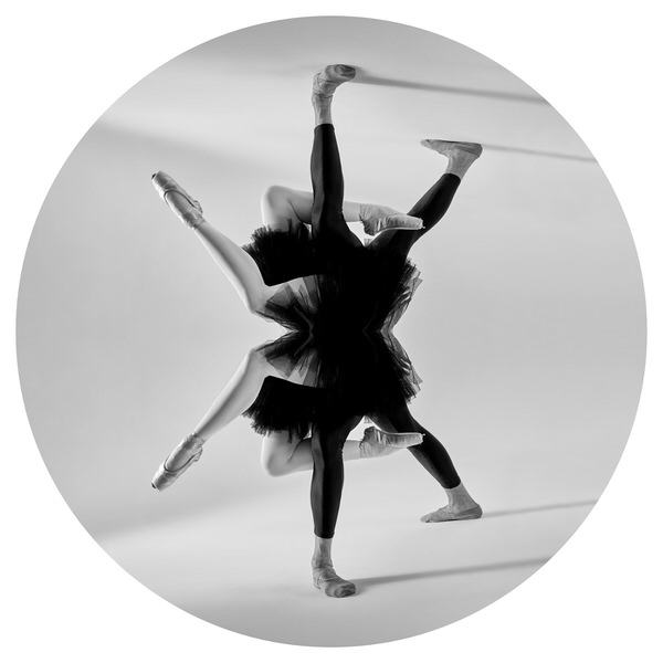Photograph Piotr Leczkowski Dance Dance Dance on One Eyeland