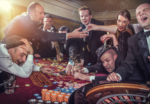 Photograph Lee Howell Bombskare The Gangsters 6 on One Eyeland