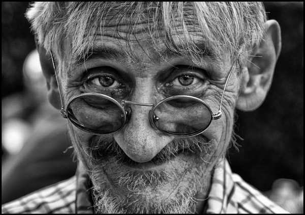 Photograph Etienne Chalmet Happy on One Eyeland
