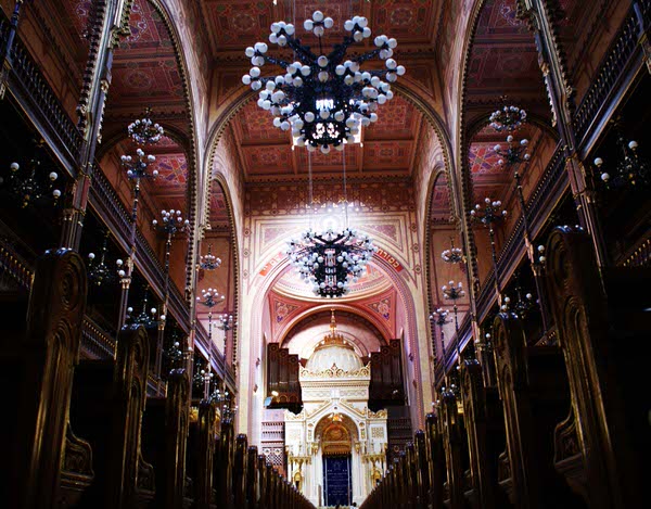Photograph Paolo Iommelli Sinagoga Grande on One Eyeland