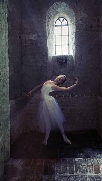 Photograph Reiny Bourgonje Ballerina on One Eyeland