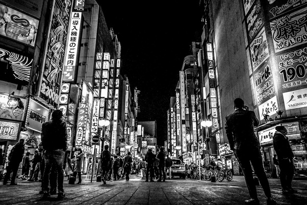 Photograph Ken Tanahashi Kabukicho on One Eyeland
