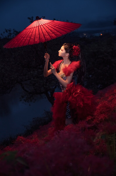 Photograph Haseo Hasegawa Red World on One Eyeland