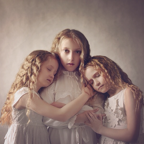 Photograph Anna Scigaj Three on One Eyeland