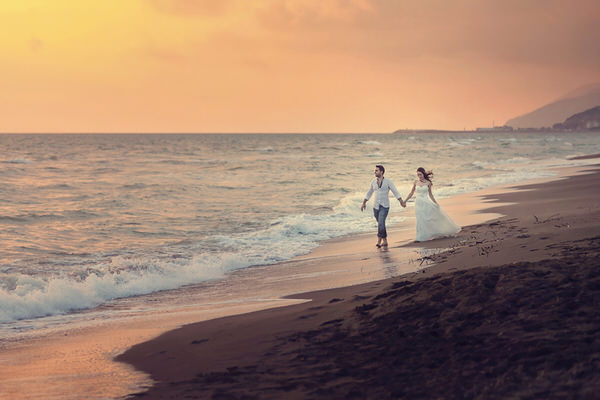 Photograph Fidel Mullaoglu Wedding Save The Date on One Eyeland