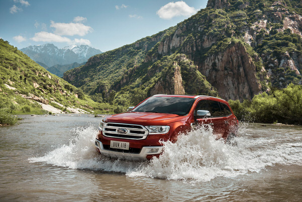 Photograph Seagram Pearce Ford Everest Water on One Eyeland