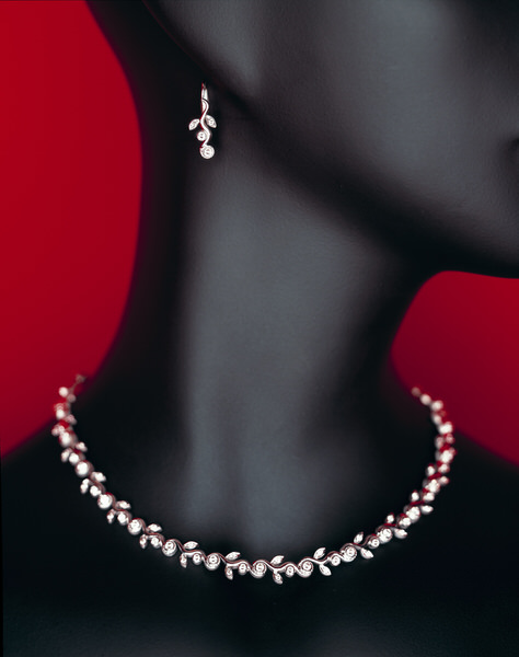 Photograph Robert Tardio Leaf Necklace on One Eyeland