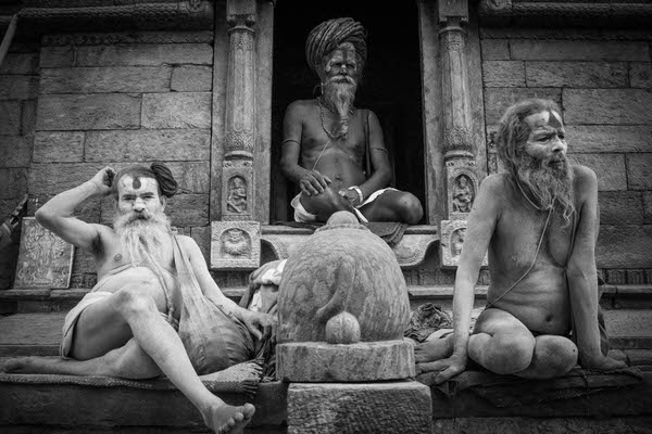 Photograph Pier Luigi Dodi Sadhu At Pashupatinath Temple on One Eyeland