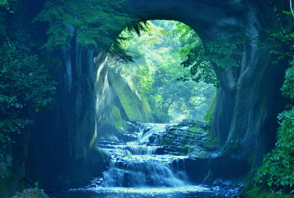 Photograph Chikara Amano Waterfall In  Dark Ditch on One Eyeland