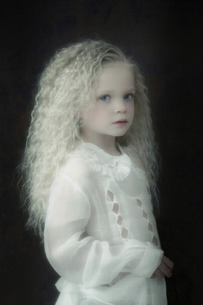 Photograph Reiny Bourgonje White Angel on One Eyeland