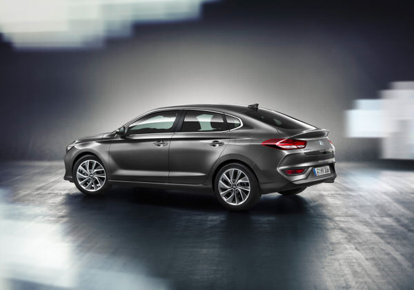 Photograph We Shoot It Hyundai I30 Fastback on One Eyeland