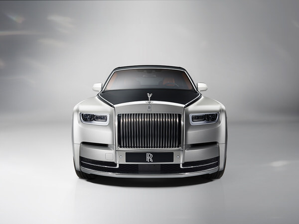 Photograph Nigel Harniman The New Phantom By Rolls Royce on One Eyeland