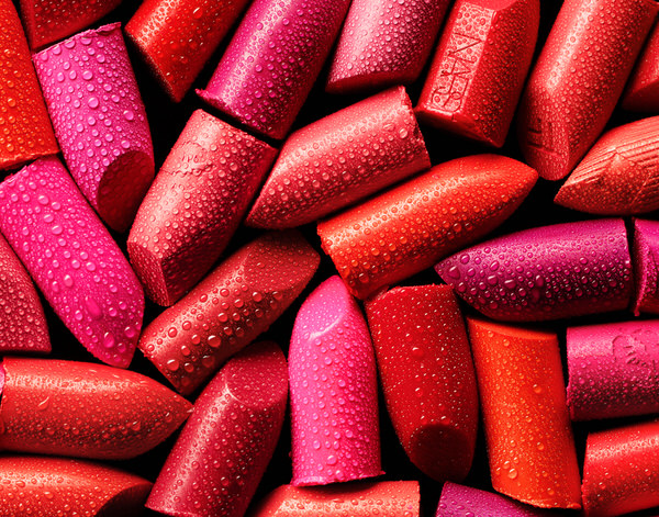 Photograph Dennis Pedersen Lipstick on One Eyeland
