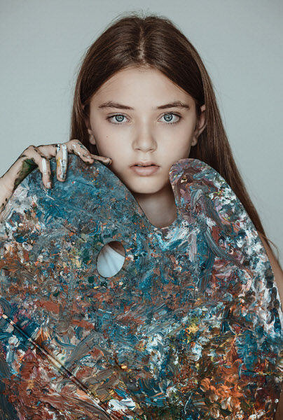 Photograph Marta Sliwak Painter on One Eyeland