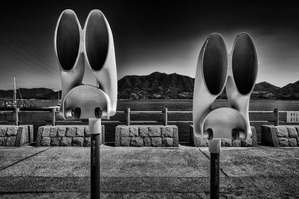 Photograph Yasuhiro Sakuda Rabbit Ears on One Eyeland