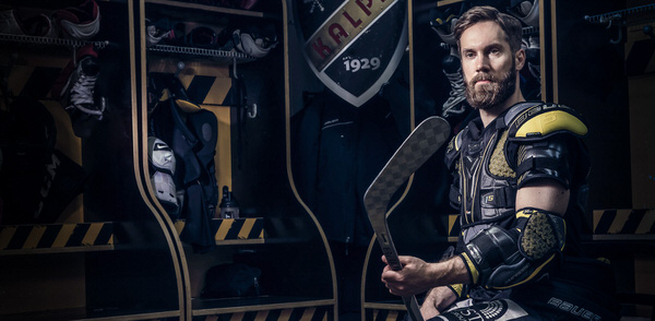 Photograph Markus Aspegren Hockey Player on One Eyeland