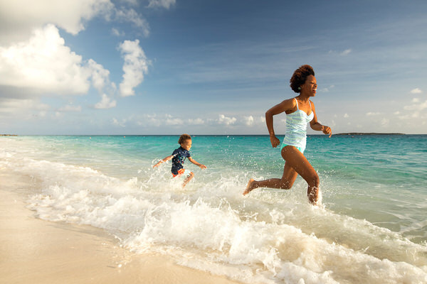 Photograph George Kamper Atlantis Resort Beach on One Eyeland
