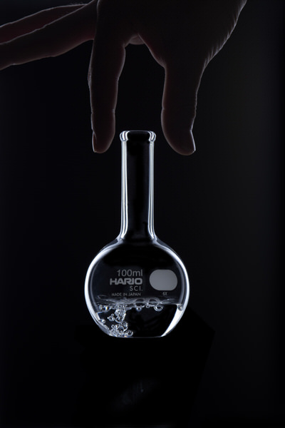 Photograph Ryo Murata Hario Glass on One Eyeland