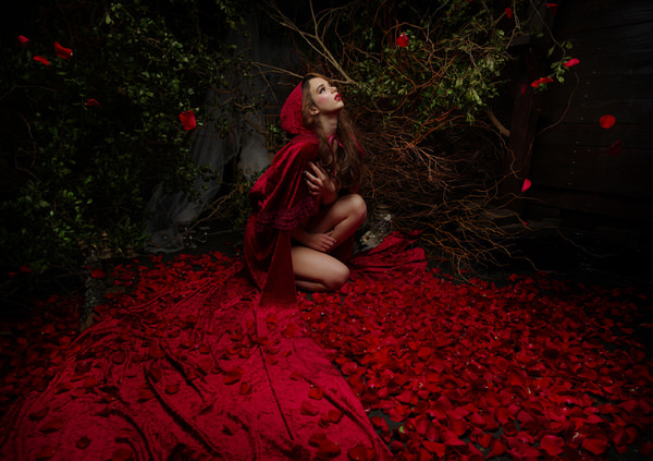 Photograph Haseo Hasegawa Red 2 on One Eyeland