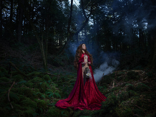 Photograph Haseo Hasegawa Red 4 on One Eyeland