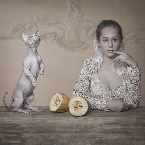 Photograph Carola Kayen Mouthaan Happy Cat on One Eyeland
