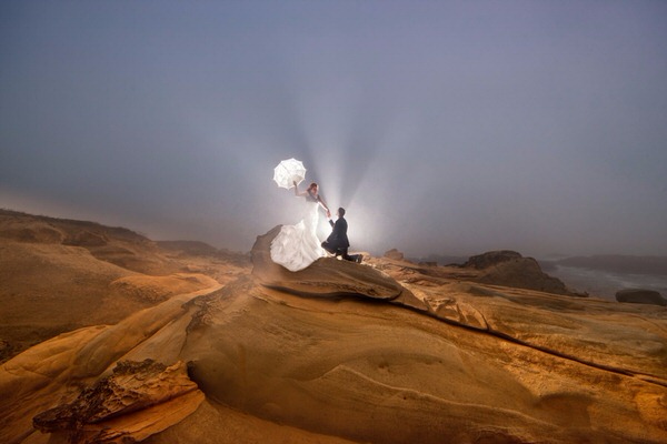 Photograph Vicens Forns Misty And Jason on One Eyeland