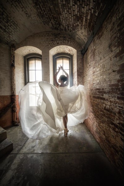 Photograph Vicens Forns Bridal Ballerina on One Eyeland