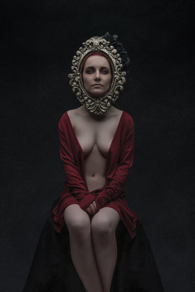 Photograph Arvin Kocharian Virtual Queen on One Eyeland