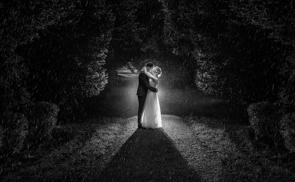 Photograph Damian Fiket Love On The Rain on One Eyeland