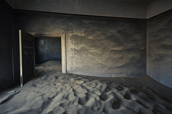 Photograph Chris Gordaneer Kolmanskuppe 3 on One Eyeland