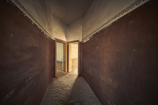 Photograph Chris Gordaneer Kolmanskuppe 4 on One Eyeland