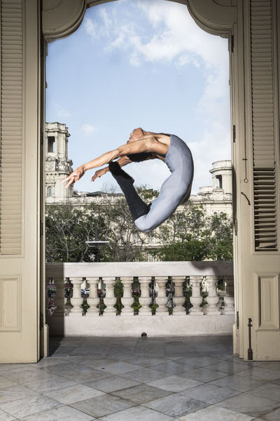 Photograph Eric Politzer Grand Leap In The Gran Teatro on One Eyeland