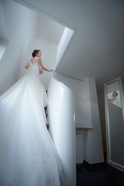 Photograph Petre Andrei Bridal Portrait on One Eyeland