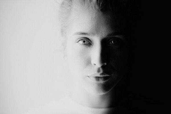 Photograph Jury Rephar Liza on One Eyeland