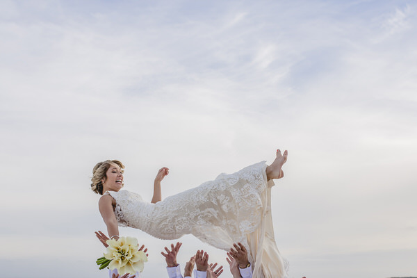 Photograph Mike Dumonceau Bride Sky on One Eyeland