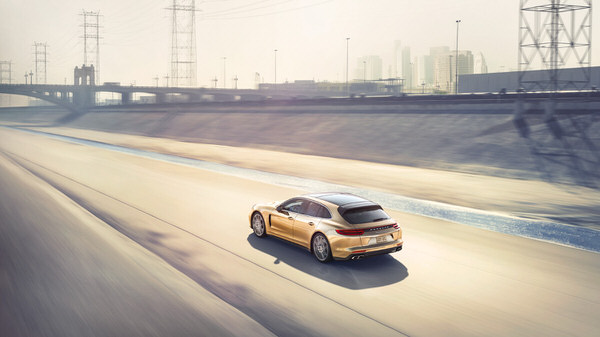 Photograph Justin Carrasquillo 2018 Porsche Panamera on One Eyeland