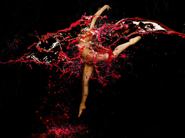 Photograph Haseo Hasegawa Red Water Ballet on One Eyeland