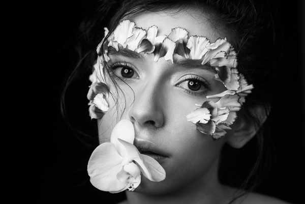 Photograph Magdalena Halas Floralism on One Eyeland