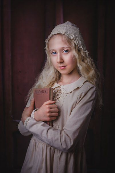 Photograph Alicja Lelonek-ball Bedtime Stories on One Eyeland