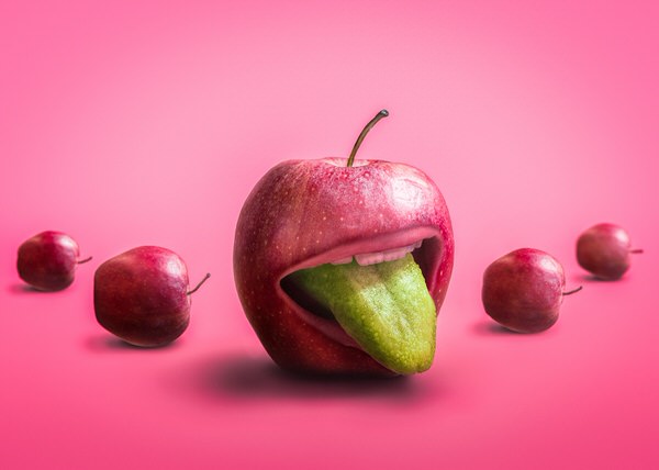 Photograph Juhamatti Vahdersalo Apple Mouth on One Eyeland