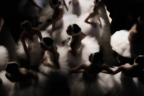 Photograph Hajime Yoshida Backstage Of Ballet on One Eyeland