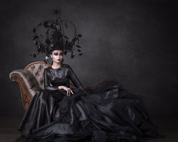 Photograph Peter Rooney Black Queen on One Eyeland