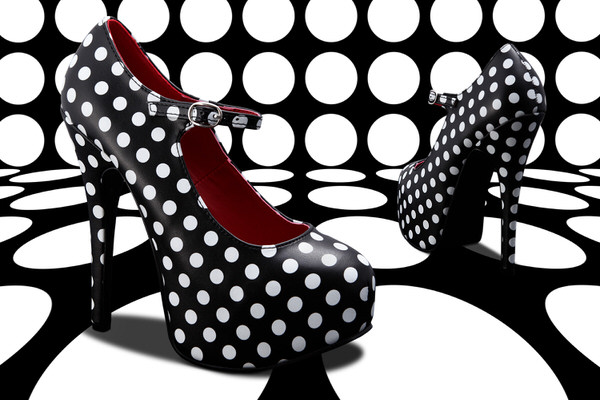Photograph Damian Szmurlo High Heels on One Eyeland
