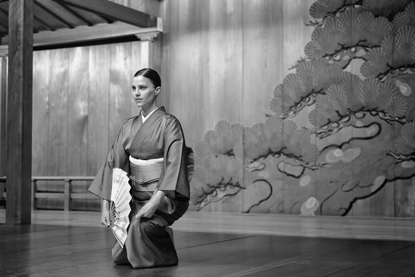 Photograph Tadahiko Shimazu Frauke Lesson In  Noh Dance on One Eyeland